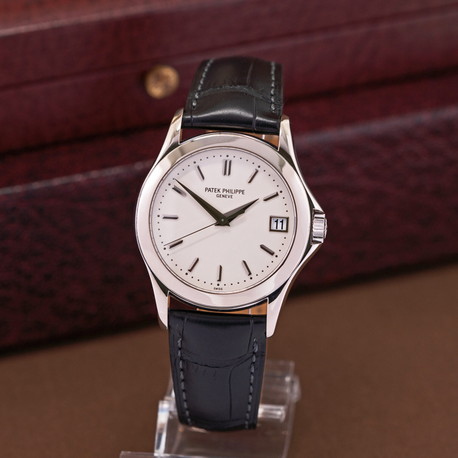 A classic 18k Patek Philippe Calatrava wristwatch ref. 5107G from 2006.