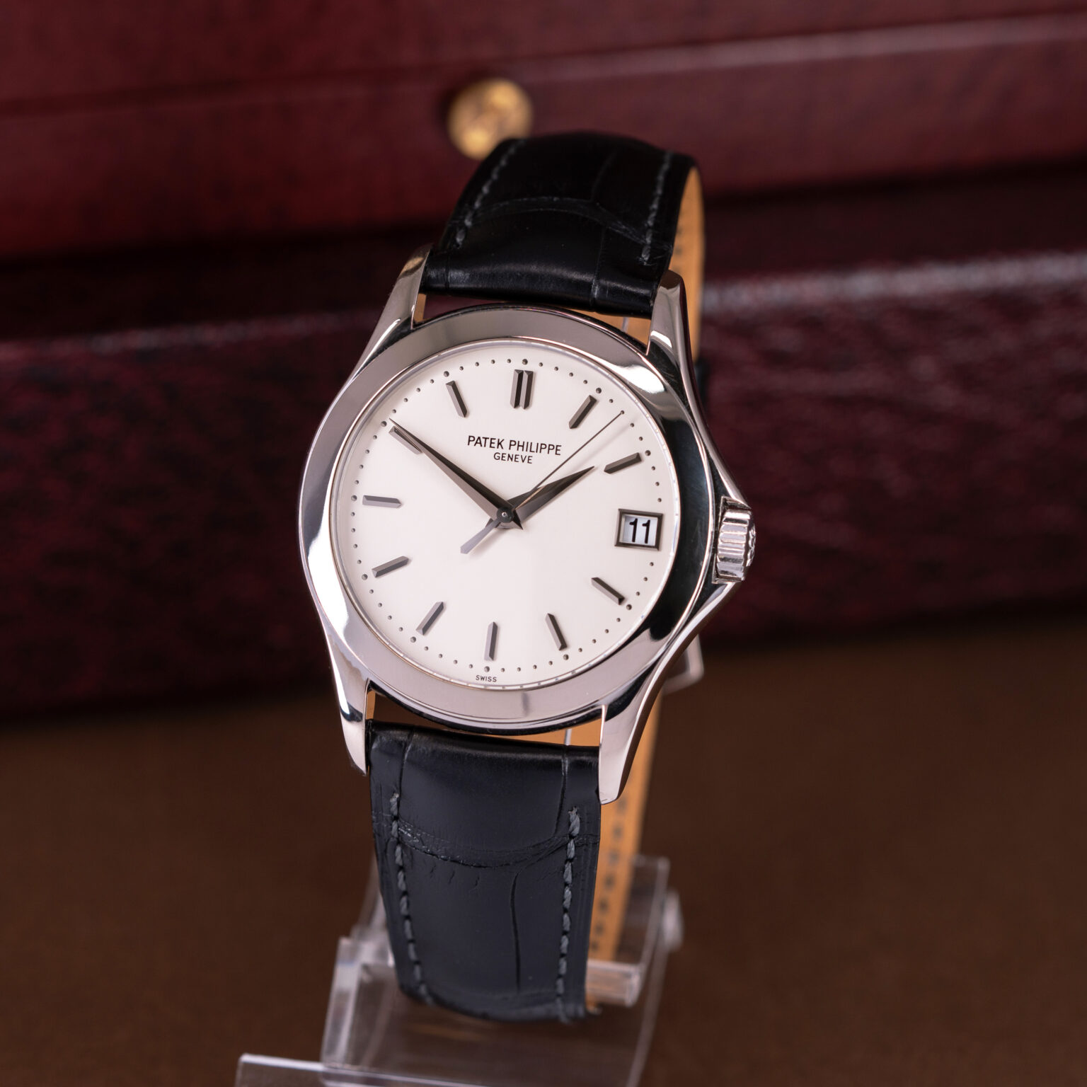 A classic 18k Patek Philippe Calatrava wristwatch ref. 5107G from 2006.