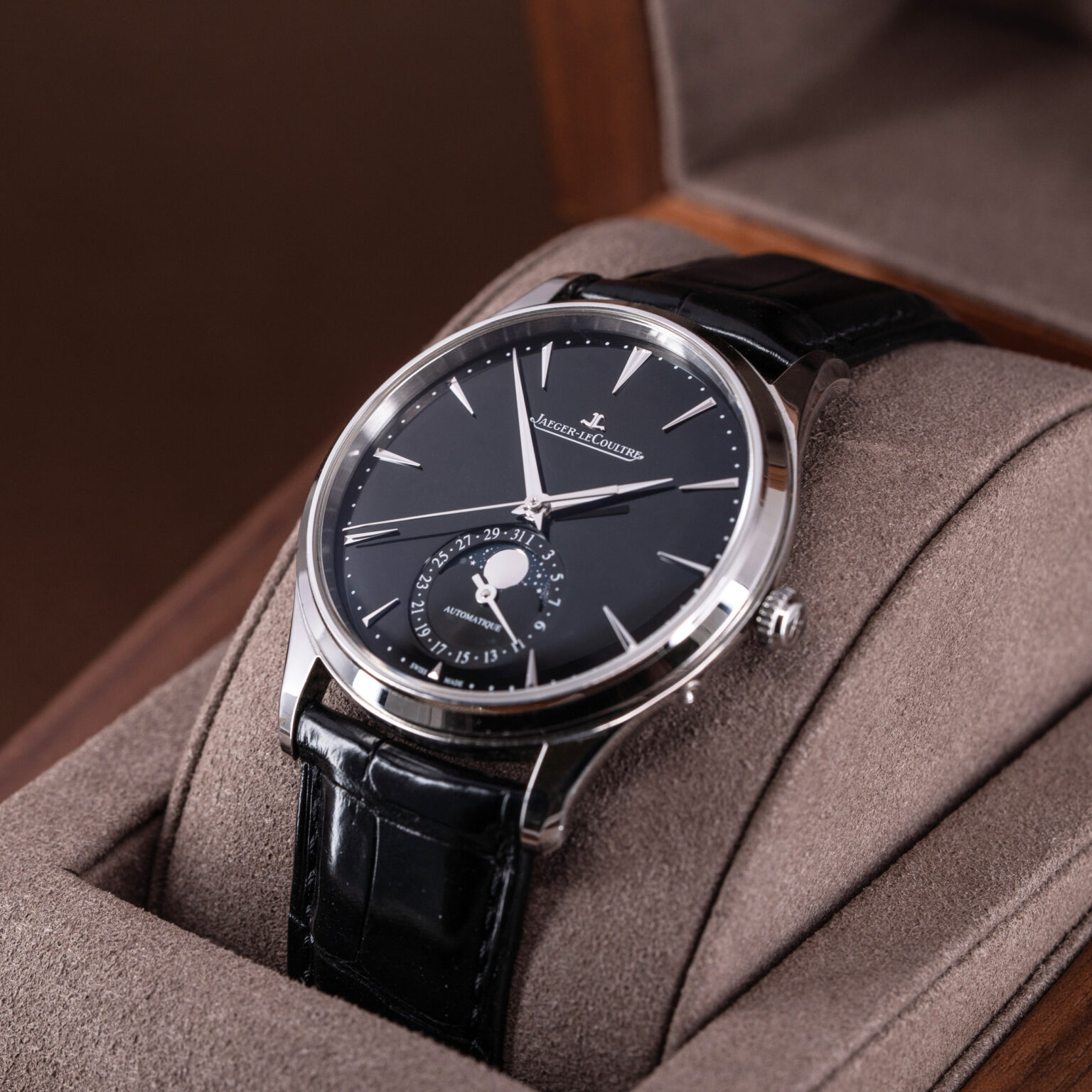 Jaeger-LeCoultre Master Ultrathin Moon ref. Q1368471 from 2021. Full set