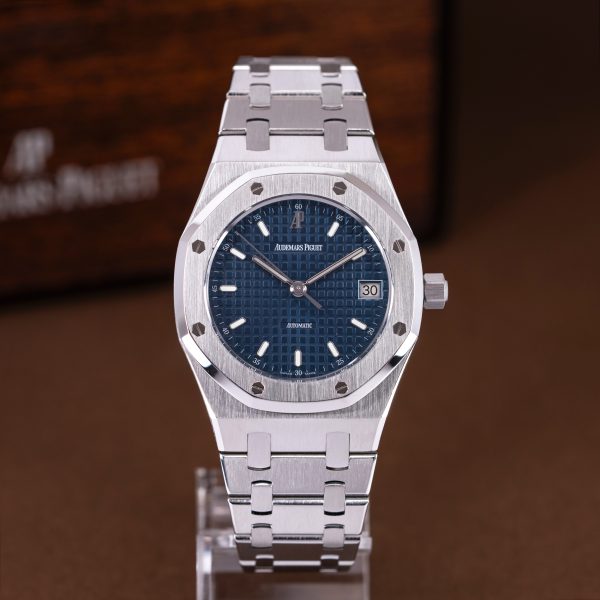 Very fine and rare Audemars Piguet Royal Oak ref. 14790ST from 2005.
