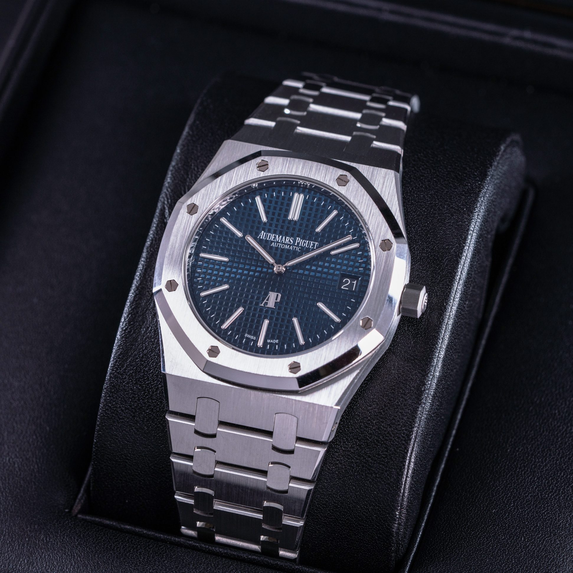 Audemars Piguet Royal Oak Extra Thin 39 ref. 15202ST from 2018.