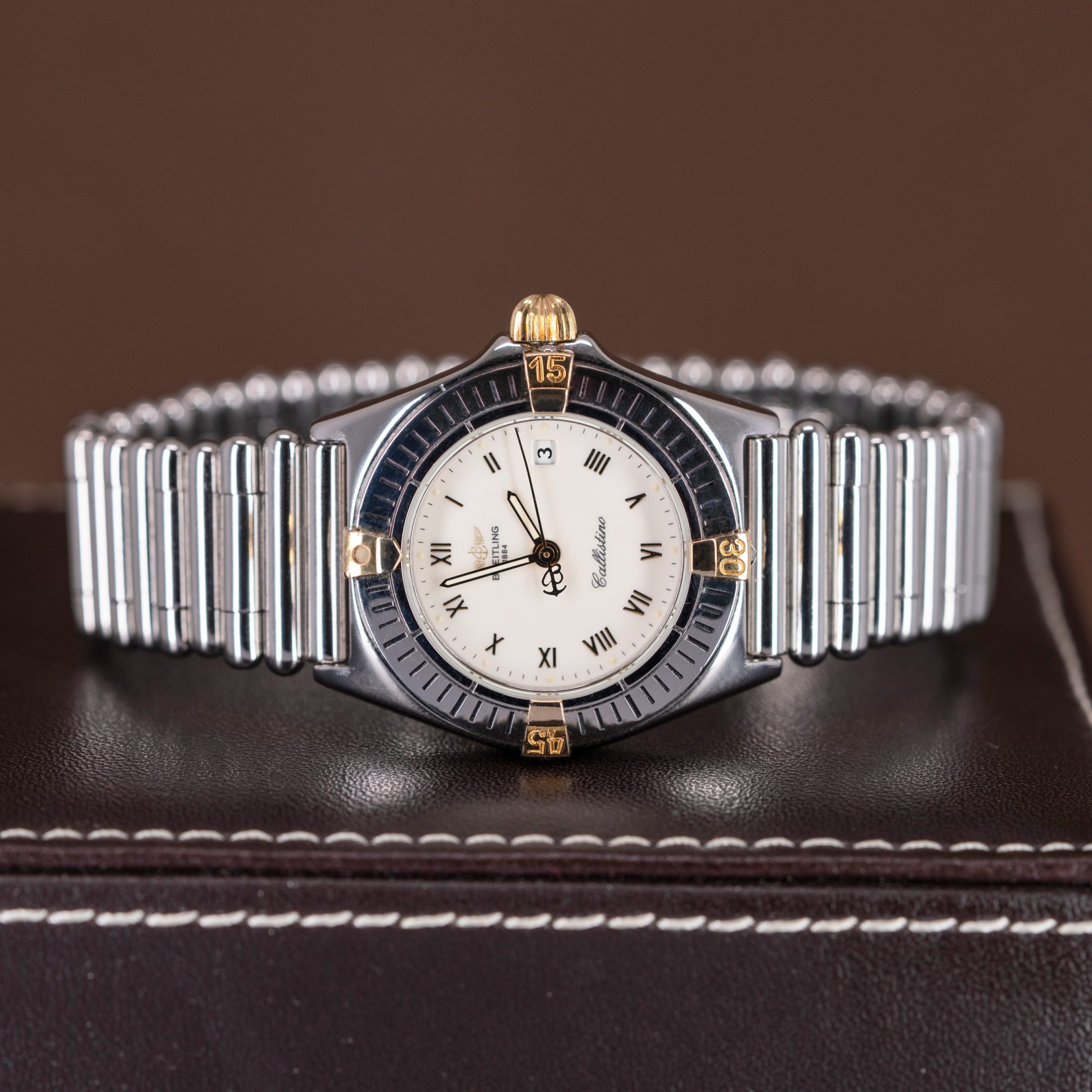 Breitling Callistino ladies wristwatch from the 1990s. Ref. B52043.
